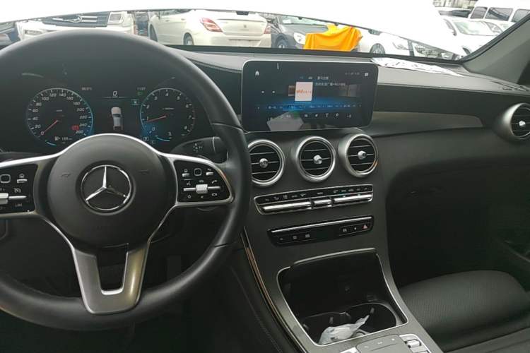 Used Mercedes-Benz GLC Coupe 2020 GLC 300 4MATIC Coupe SUV Gear Lever