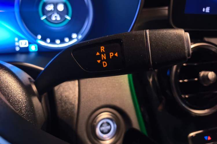 Used Mercedes-Benz GLC Coupe 2020 GLC 260 4MATIC Coupe SUV Gear Lever
