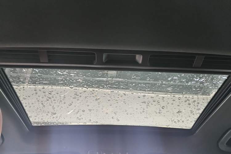 Used Mercedes-Benz GLC Coupe 2020 GLC 260 4MATIC Coupe SUV Headliner