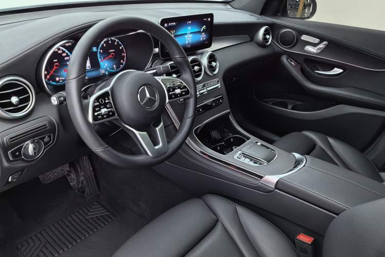 Used Mercedes-Benz GLC Coupe 2020 GLC 300 4MATIC Coupe SUV Interior 1