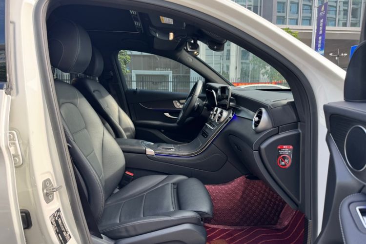Used Mercedes-Benz GLC Coupe 2020 GLC 300 4MATIC Coupe SUV Interior 11