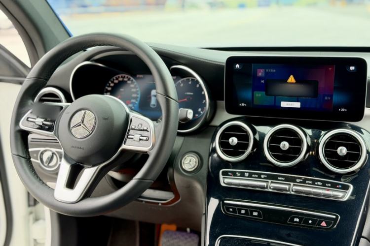 Used Mercedes-Benz GLC Coupe 2020 GLC 260 4MATIC Coupe SUV Interior 2