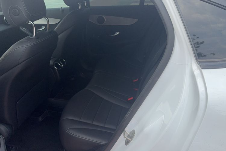 Used Mercedes-Benz GLC Coupe 2020 GLC 260 4MATIC Coupe SUV Interior 3