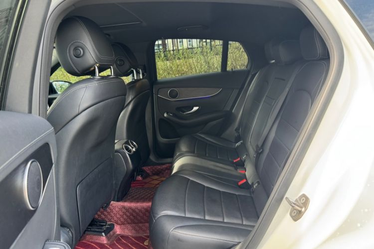 Used Mercedes-Benz GLC Coupe 2020 GLC 300 4MATIC Coupe SUV Interior 7