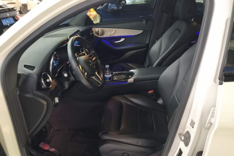 Used Mercedes-Benz GLC Coupe 2020 GLC 260 4MATIC Coupe SUV Left Front Seat