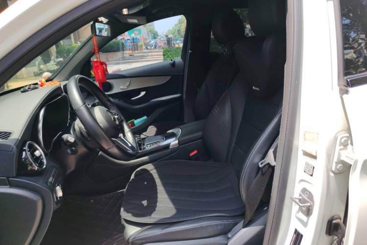 Used Mercedes-Benz GLC Coupe 2020 GLC 260 4MATIC Coupe SUV Left Front Seat