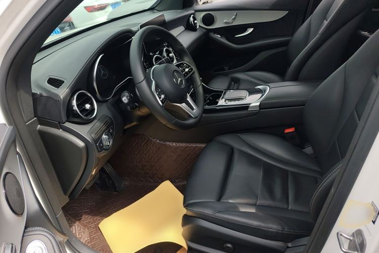 Used Mercedes-Benz GLC Coupe 2020 GLC 260 4MATIC Coupe SUV Left Front Seat