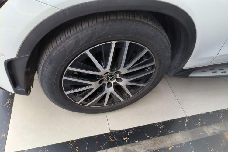 Used Mercedes-Benz GLC Coupe 2020 GLC 300 4MATIC Coupe SUV Left Front Wheel Hub