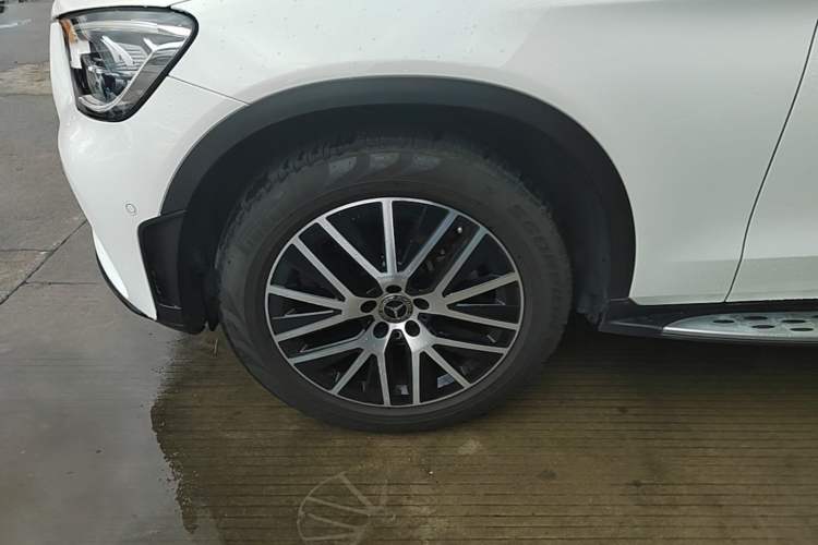 Used Mercedes-Benz GLC Coupe 2020 GLC 300 4MATIC Coupe SUV Left Front Wheel Hub