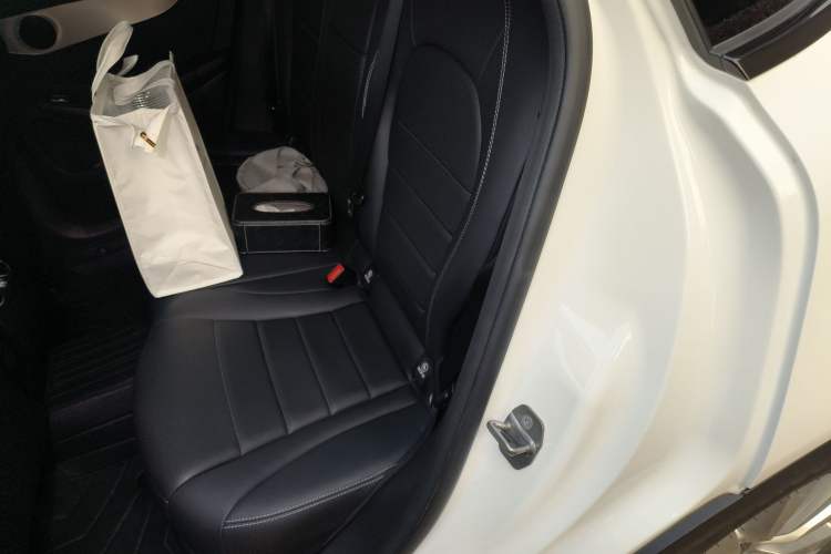Used Mercedes-Benz GLC Coupe 2020 GLC 260 4MATIC Coupe SUV Left Rear Seat