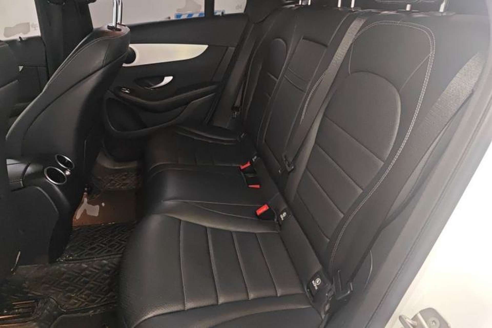 Used Mercedes-Benz GLC Coupe 2020 GLC 260 4MATIC Coupe SUV Left Rear Seat