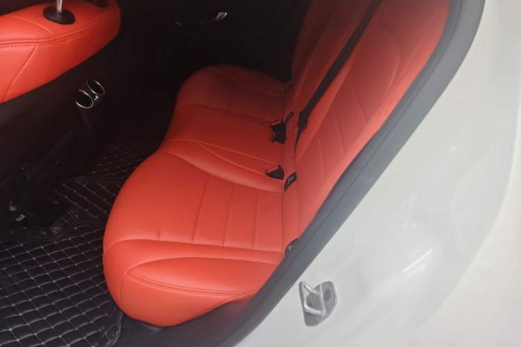 Used Mercedes-Benz GLC Coupe 2020 GLC 260 4MATIC Coupe SUV Left Rear Seat
