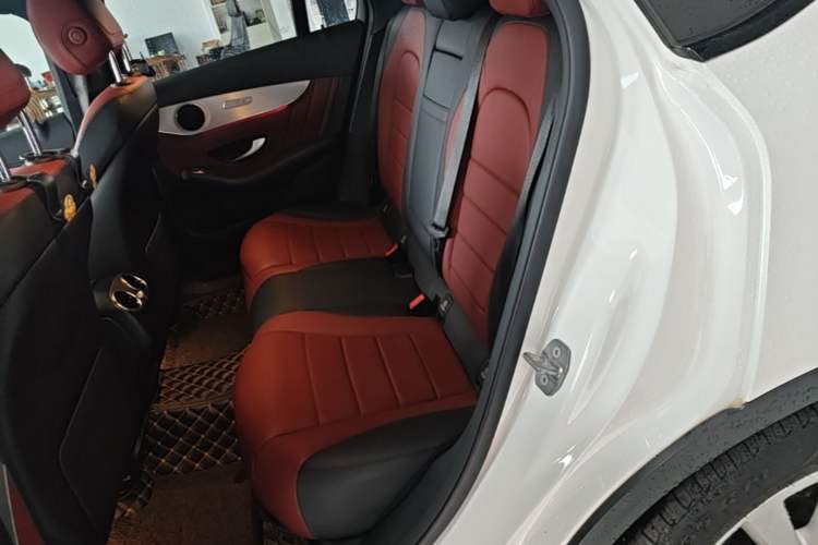 Used Mercedes-Benz GLC Coupe 2020 GLC 260 4MATIC Coupe SUV Left Rear Seat