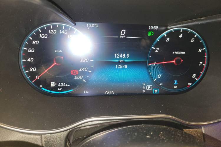 Used Mercedes-Benz GLC Coupe 2020 GLC 300 4MATIC Coupe SUV Odometer Close Up