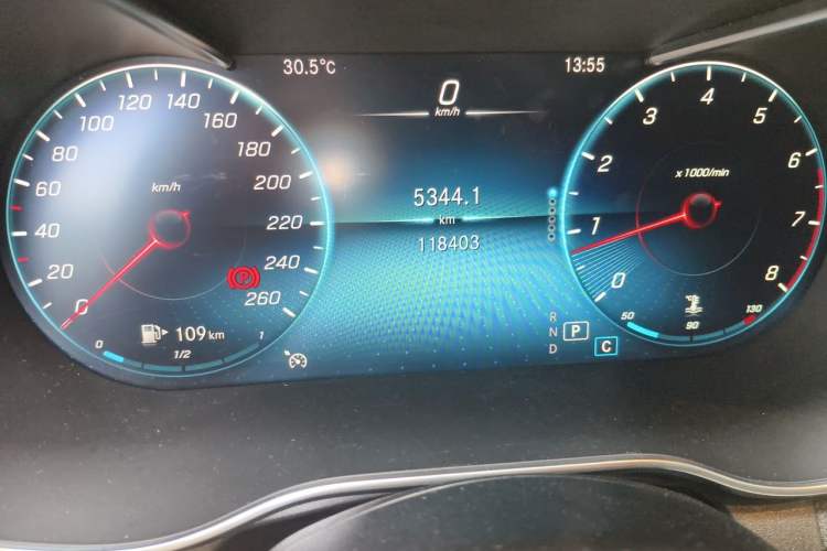 Used Mercedes-Benz GLC Coupe 2020 GLC 260 4MATIC Coupe SUV Odometer Close Up