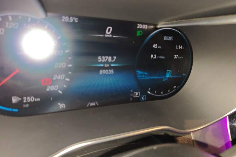 Used Mercedes-Benz GLC Coupe 2020 GLC 300 4MATIC Coupe SUV Odometer Close Up