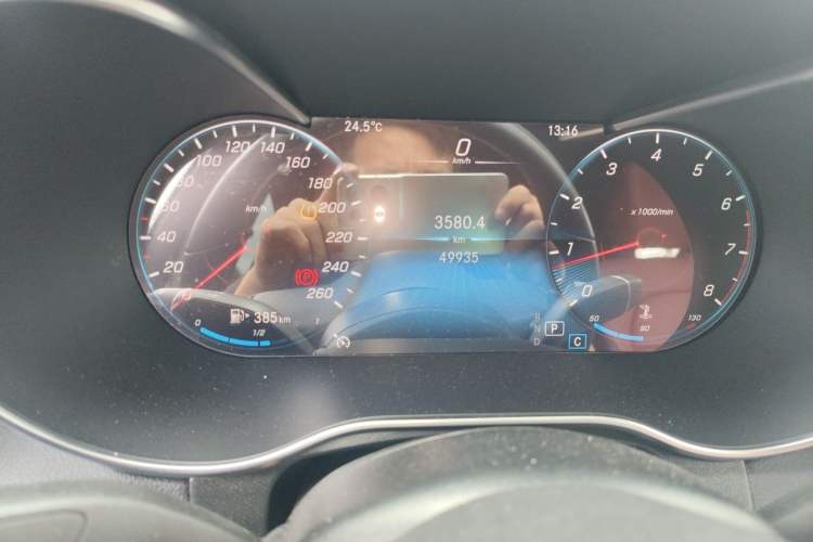 Used Mercedes-Benz GLC Coupe 2020 GLC 260 4MATIC Coupe SUV Odometer Close Up