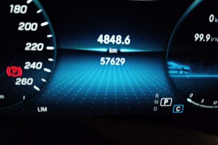Used Mercedes-Benz GLC Coupe 2020 GLC 260 4MATIC Coupe SUV Odometer Close Up