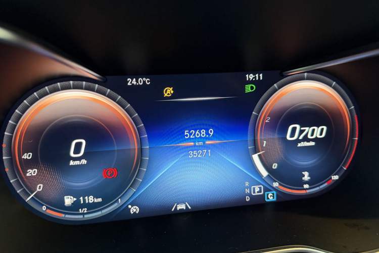 Used Mercedes-Benz GLC Coupe 2020 GLC 300 4MATIC Coupe SUV Odometer Close Up