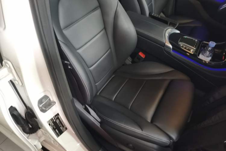 Used Mercedes-Benz GLC Coupe 2020 GLC 260 4MATIC Coupe SUV Right Front Seat