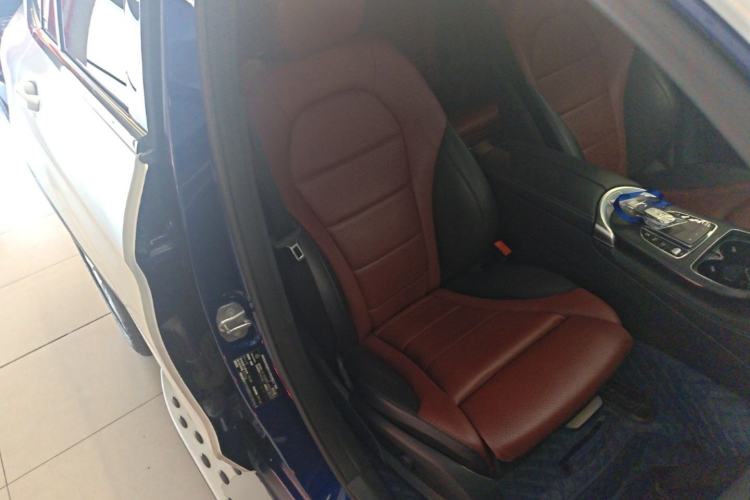 Used Mercedes-Benz GLC Coupe 2020 GLC 260 4MATIC Coupe SUV Right Front Seat