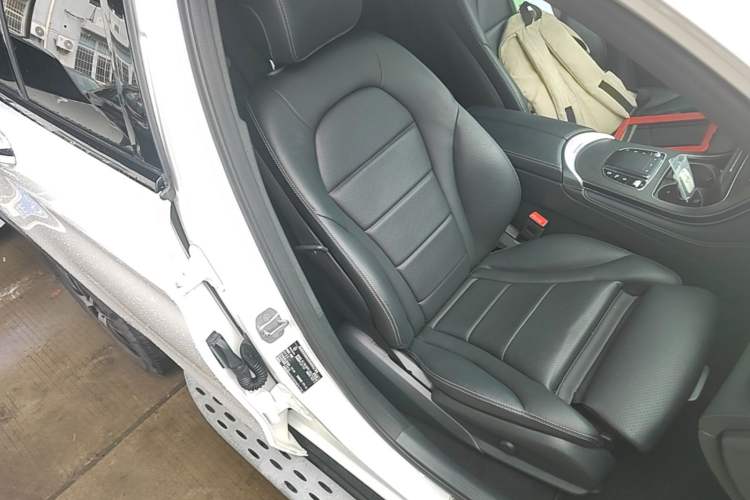 Used Mercedes-Benz GLC Coupe 2020 GLC 300 4MATIC Coupe SUV Right Front Seat