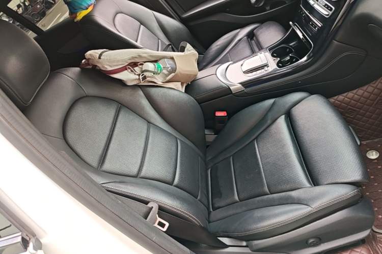 Used Mercedes-Benz GLC Coupe 2020 GLC 260 4MATIC Coupe SUV Right Front Seat