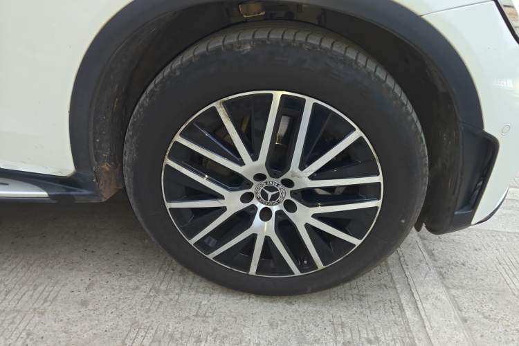 Used Mercedes-Benz GLC Coupe 2020 GLC 300 4MATIC Coupe SUV Right Front Wheel Hub