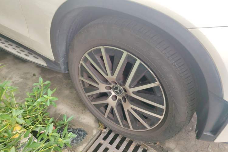 Used Mercedes-Benz GLC Coupe 2020 GLC 300 4MATIC Coupe SUV Right Front Wheel Hub