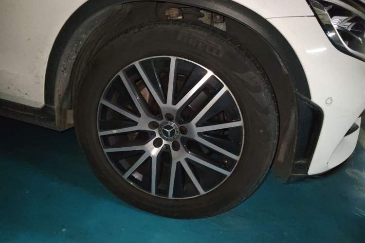 Used Mercedes-Benz GLC Coupe 2020 GLC 260 4MATIC Coupe SUV Right Front Wheel Hub