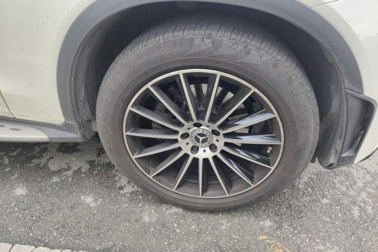 Used Mercedes-Benz GLC Coupe 2020 GLC 260 4MATIC Coupe SUV Right Front Wheel Hub
