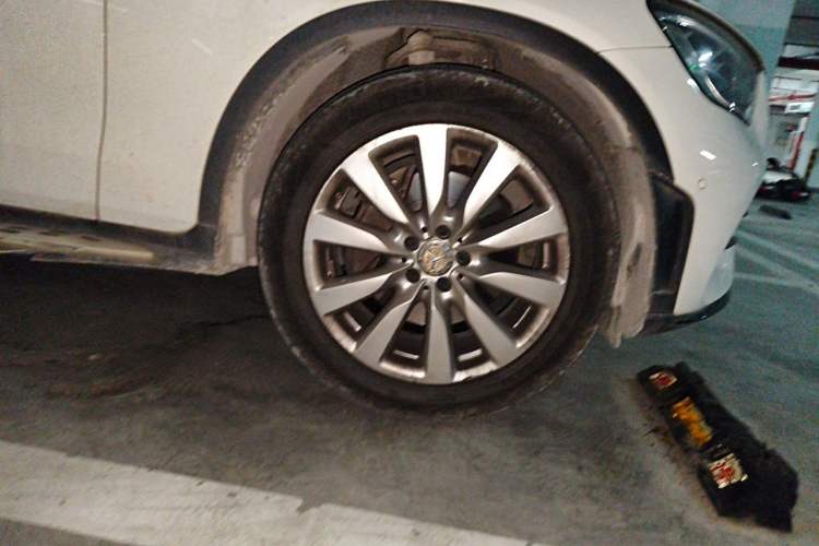 Used Mercedes-Benz GLC Coupe 2020 GLC 260 4MATIC Coupe SUV Right Front Wheel Hub