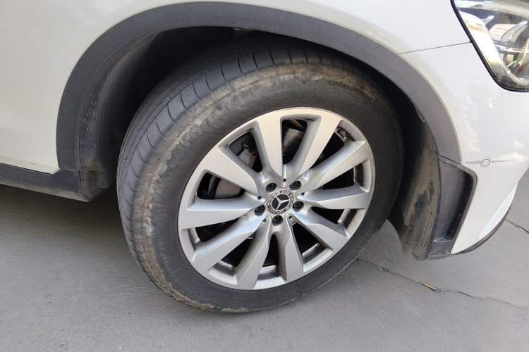Used Mercedes-Benz GLC Coupe 2020 GLC 260 4MATIC Coupe SUV Right Front Wheel Hub