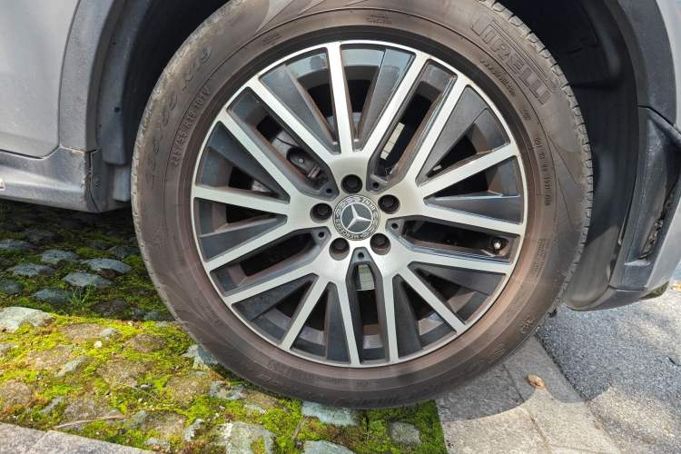 Used Mercedes-Benz GLC Coupe 2020 GLC 300 4MATIC Coupe SUV Right Front Wheel Hub
