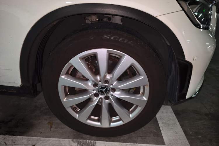 Used Mercedes-Benz GLC Coupe 2020 GLC 260 4MATIC Coupe SUV Right Front Wheel Hub
