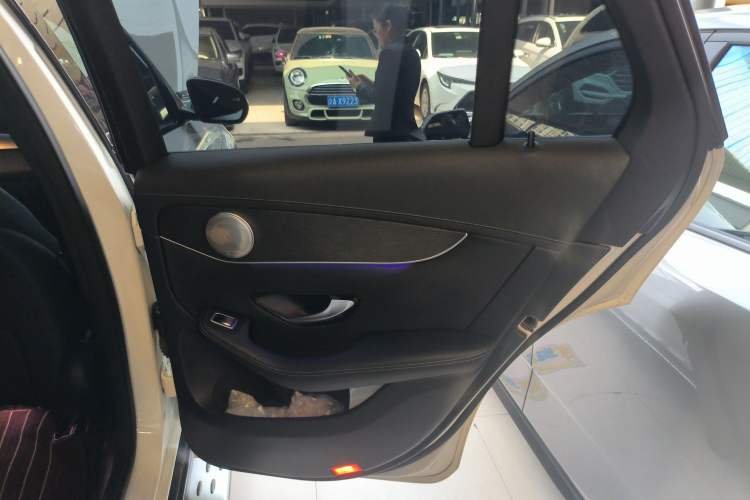 Used Mercedes-Benz GLC Coupe 2020 GLC 300 4MATIC Coupe SUV Right Rear Door Interior