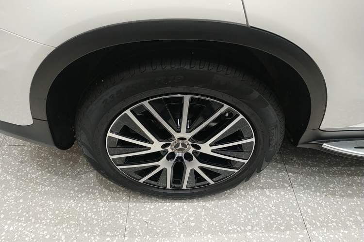 Used Mercedes-Benz GLC Coupe 2020 GLC 300 4MATIC Coupe SUV Right Rear Wheel Hub