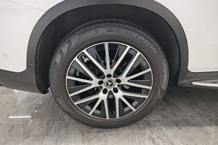 Used Mercedes-Benz GLC Coupe 2020 GLC 300 4MATIC Coupe SUV Right Rear Wheel Hub