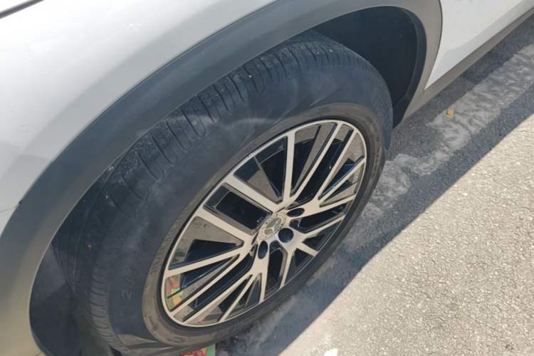 Used Mercedes-Benz GLC Coupe 2020 GLC 260 4MATIC Coupe SUV Right Rear Wheel Hub