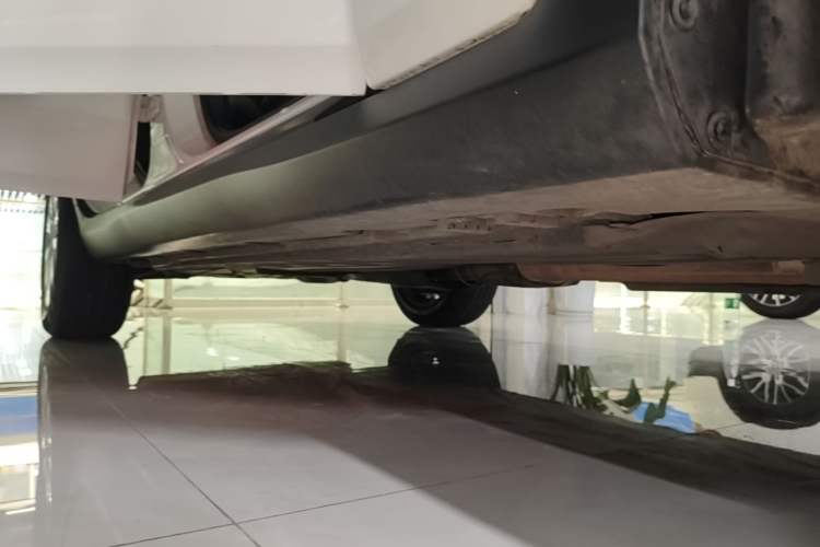 Used Mercedes-Benz GLC Coupe 2020 GLC 260 4MATIC Coupe SUV Right Side Sill
