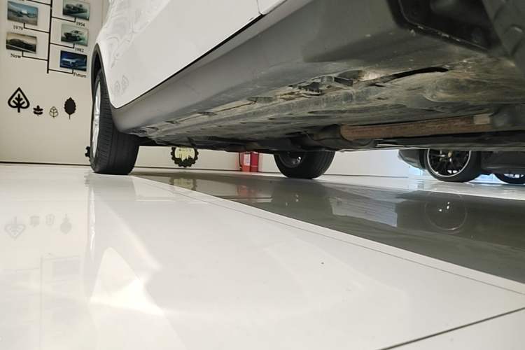 Used Mercedes-Benz GLC Coupe 2020 GLC 260 4MATIC Coupe SUV Right Side Sill