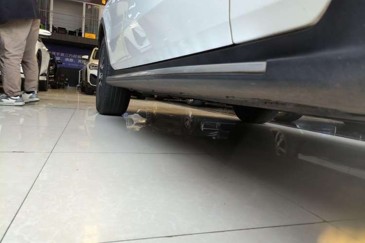 Used Mercedes-Benz GLC Coupe 2020 GLC 300 4MATIC Coupe SUV Right Side Sill