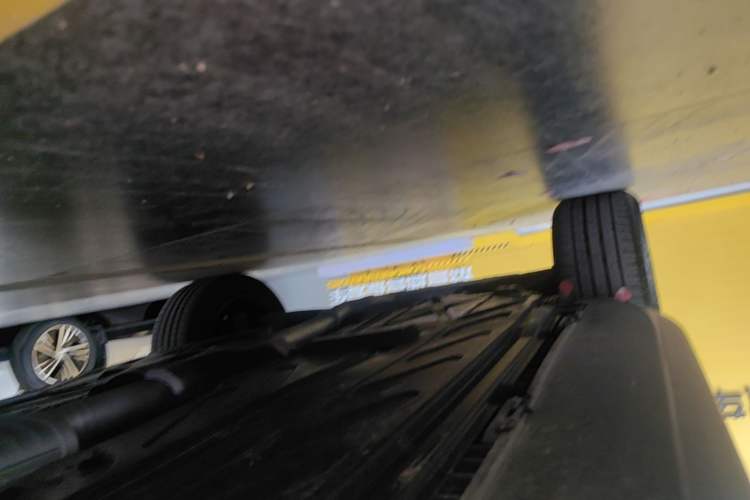 Used Mercedes-Benz GLC Coupe 2020 GLC 300 4MATIC Coupe SUV Right Side Sill