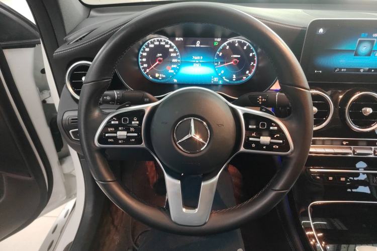Used Mercedes-Benz GLC Coupe 2020 GLC 260 4MATIC Coupe SUV Steering Wheel