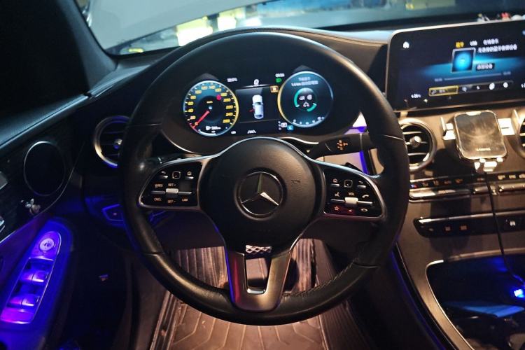 Used Mercedes-Benz GLC Coupe 2020 GLC 300 4MATIC Coupe SUV Steering Wheel