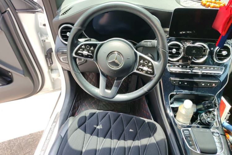 Used Mercedes-Benz GLC Coupe 2020 GLC 260 4MATIC Coupe SUV Steering Wheel