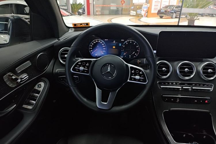 Used Mercedes-Benz GLC Coupe 2020 GLC 300 4MATIC Coupe SUV Steering Wheel