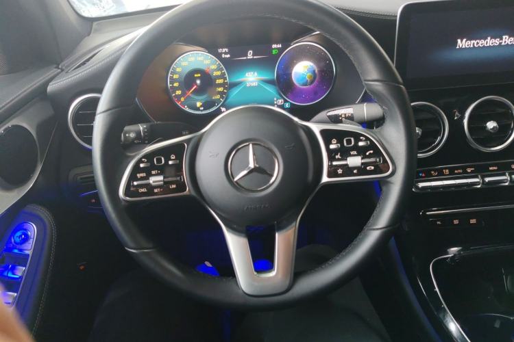 Used Mercedes-Benz GLC Coupe 2020 GLC 260 4MATIC Coupe SUV Steering Wheel