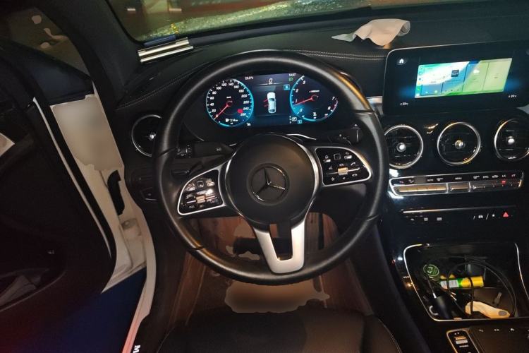 Used Mercedes-Benz GLC Coupe 2020 GLC 260 4MATIC Coupe SUV Steering Wheel