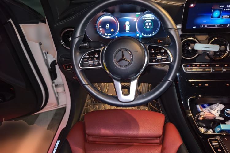 Used Mercedes-Benz GLC Coupe 2020 GLC 260 4MATIC Coupe SUV Steering Wheel